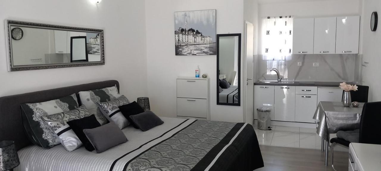 Apartment Beautyful Sea View 6 Luxury Studio Danijela Senj (Lika-Senj)