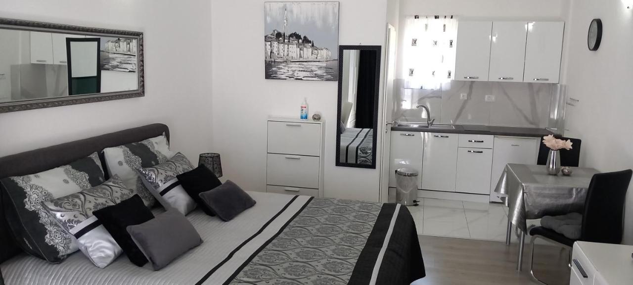 Beautyful Sea View 6 Luxury Studio Danijela Apartment *